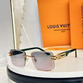 Picture of Louis Vuitton Sunglasses _SKUfw77121265fw